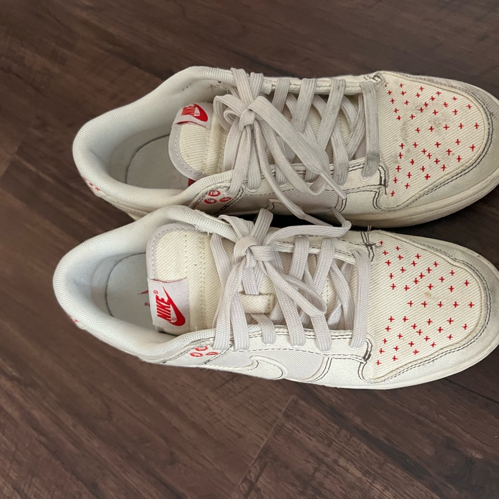 Nike dunks - Picture 2 of 2